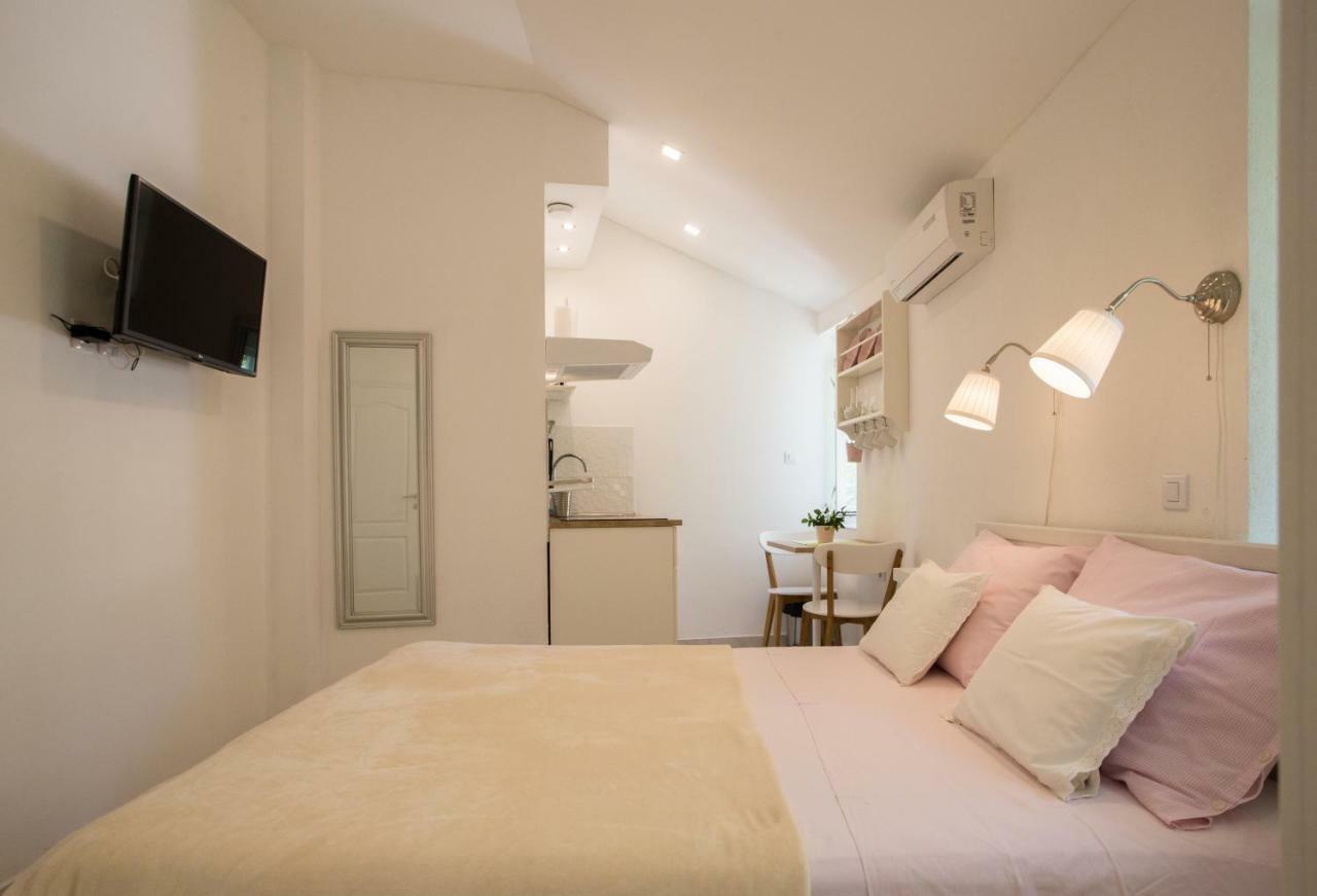 Apartment In Vis Historic Center - Mikula, Ljubica, Toma Exterior photo